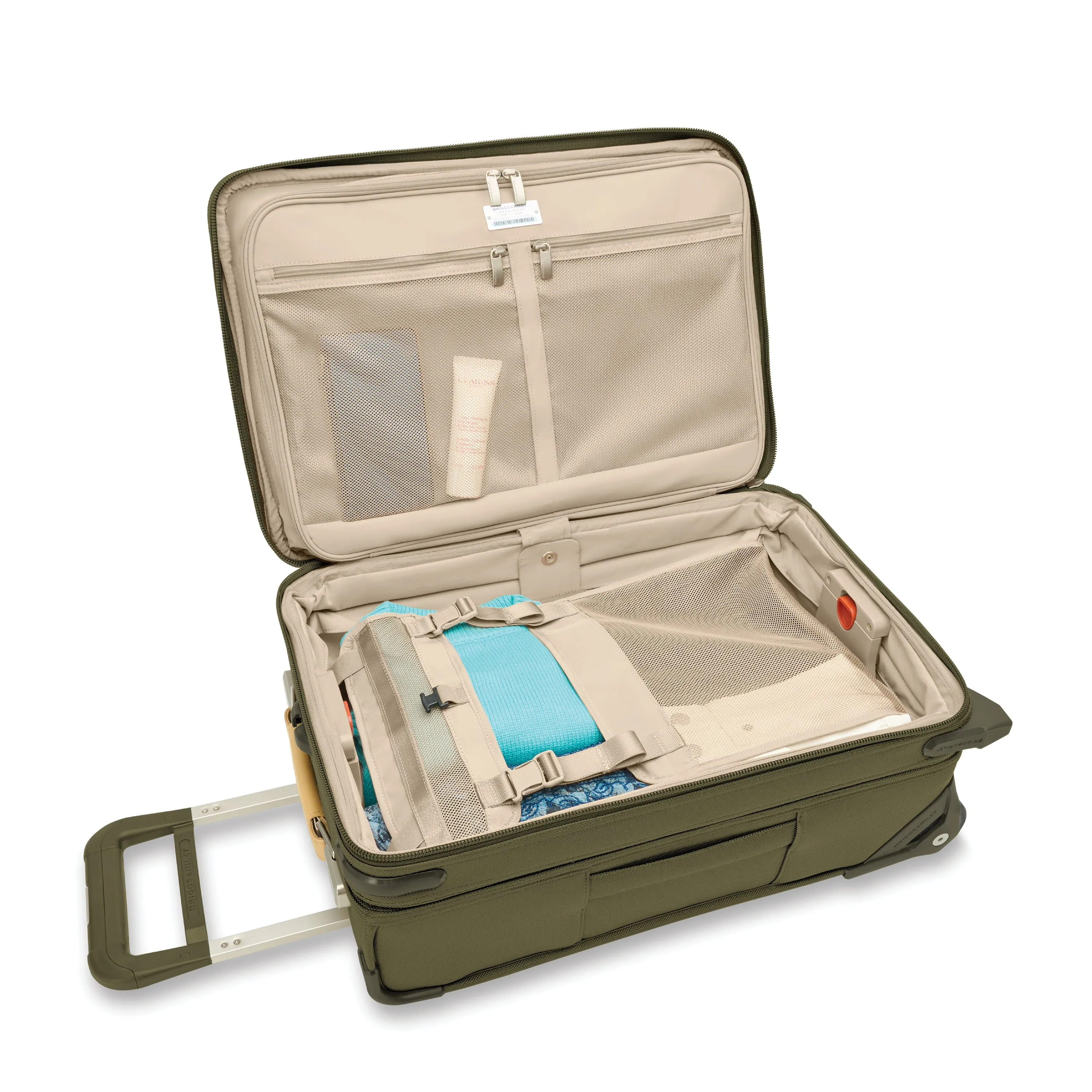 Baseline Essential 2-Wheel Expandable Carry-On