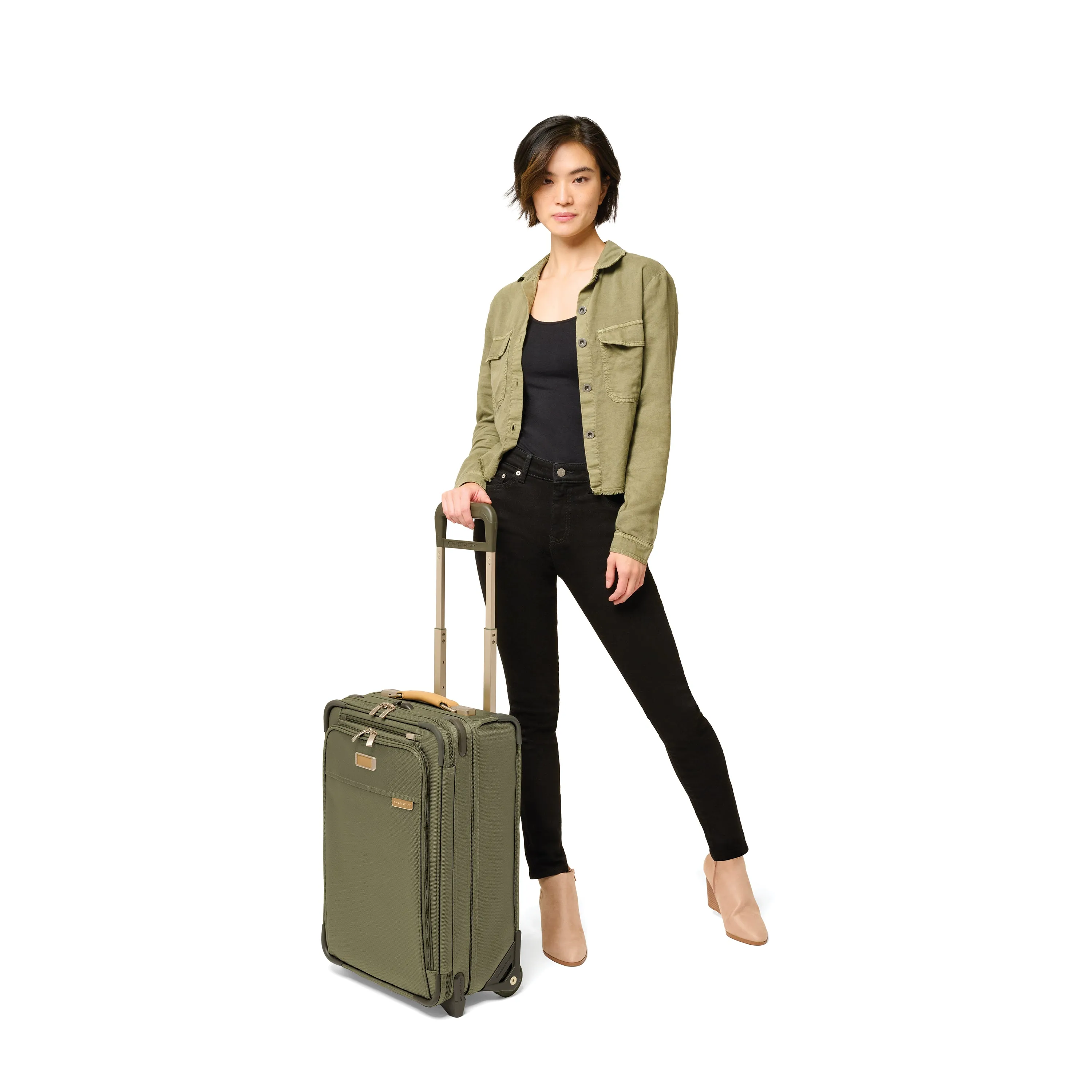 Baseline Essential 2-Wheel Expandable Carry-On