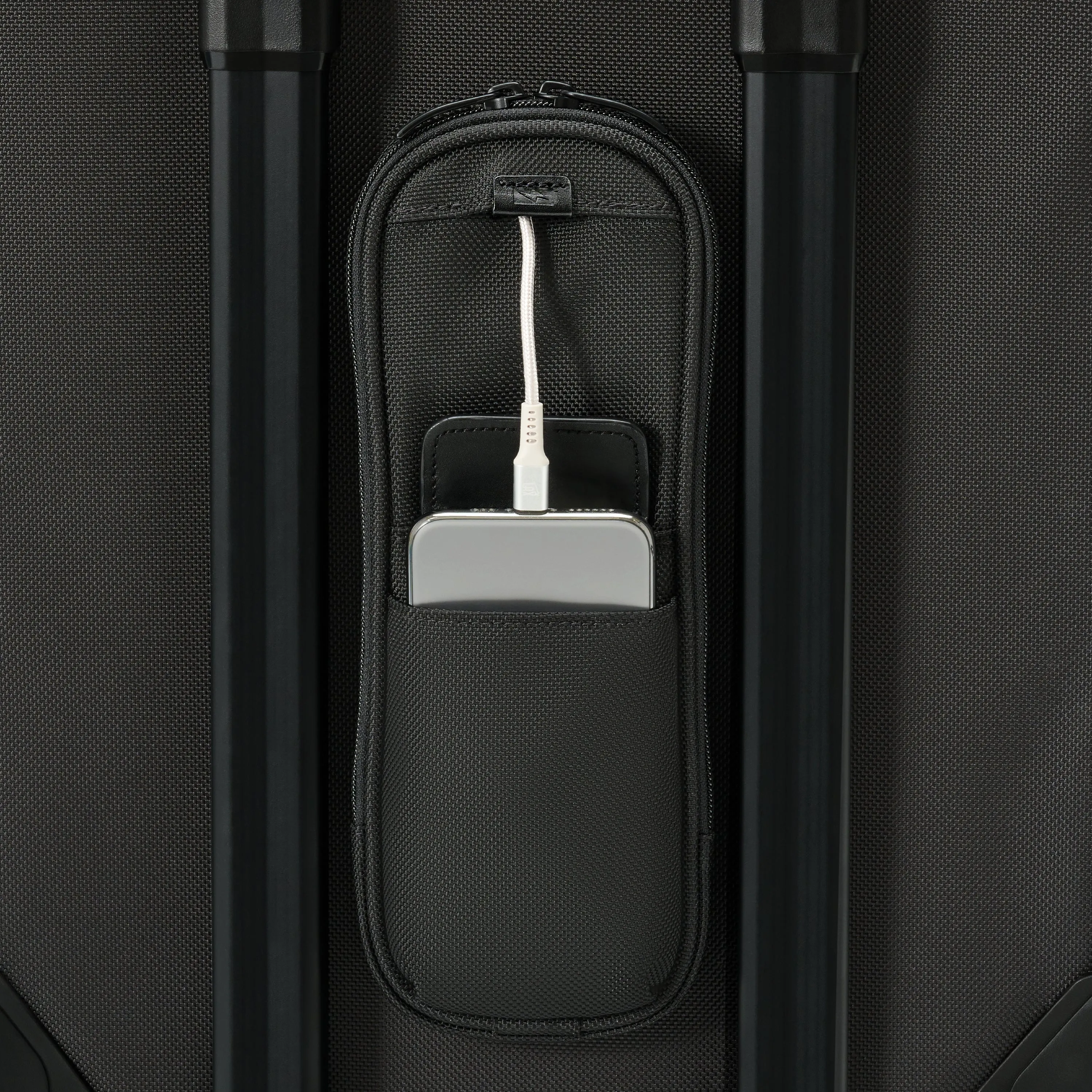 Baseline Essential 2-Wheel Expandable Carry-On